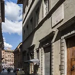 Palazzo Del Papa Luxury Affittacamere Siena