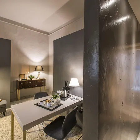 Palazzo Del Papa 4*