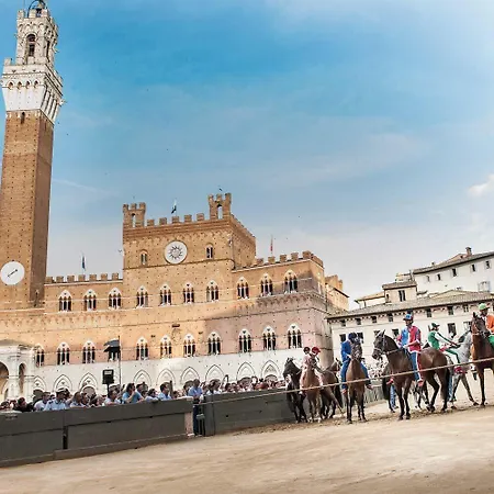 Palazzo Del Papa 4*