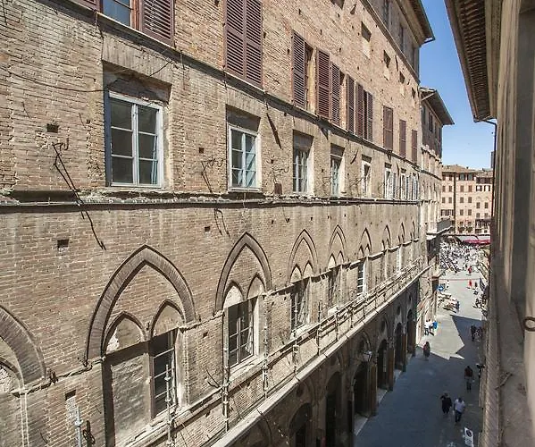 Konukevi Palazzo Del Papa 4*