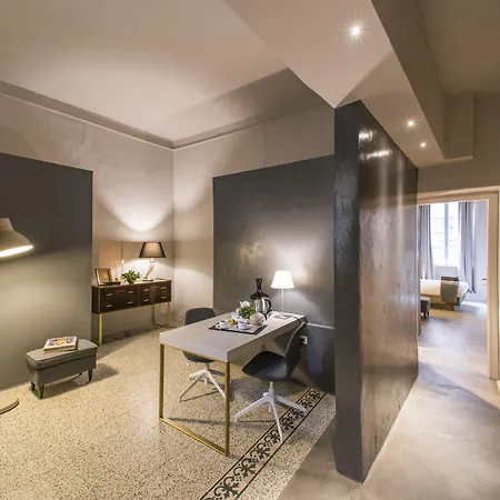 Palazzo Del Papa ゲストハウス 4*