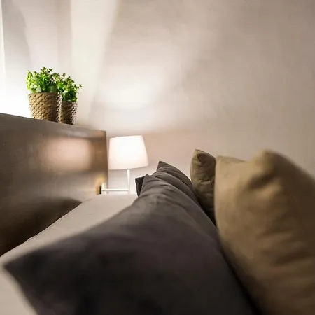 Palazzo Del Papa ゲストハウス 4*