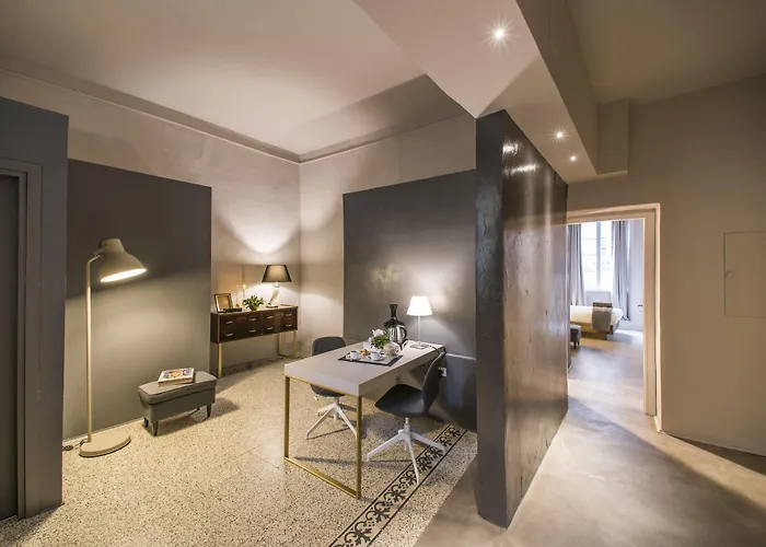 Palazzo Del Papa Gasthuis 4*